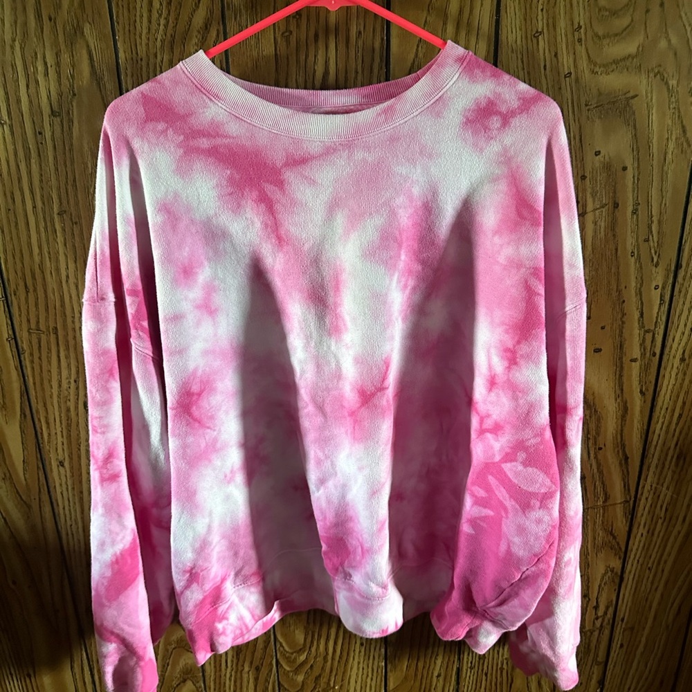 VS PINK tie-dye pullover